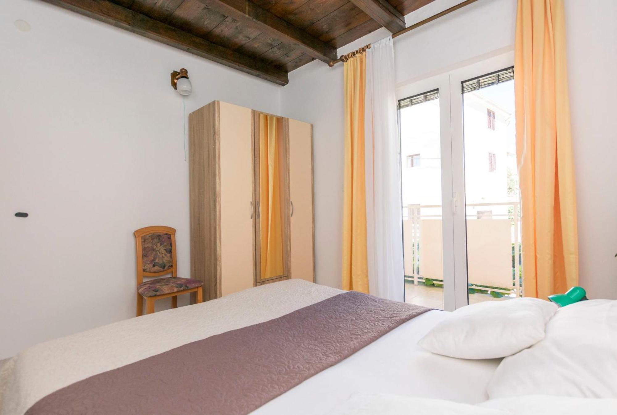 Apartments Glorija ロゴズニッツァ エクステリア 写真