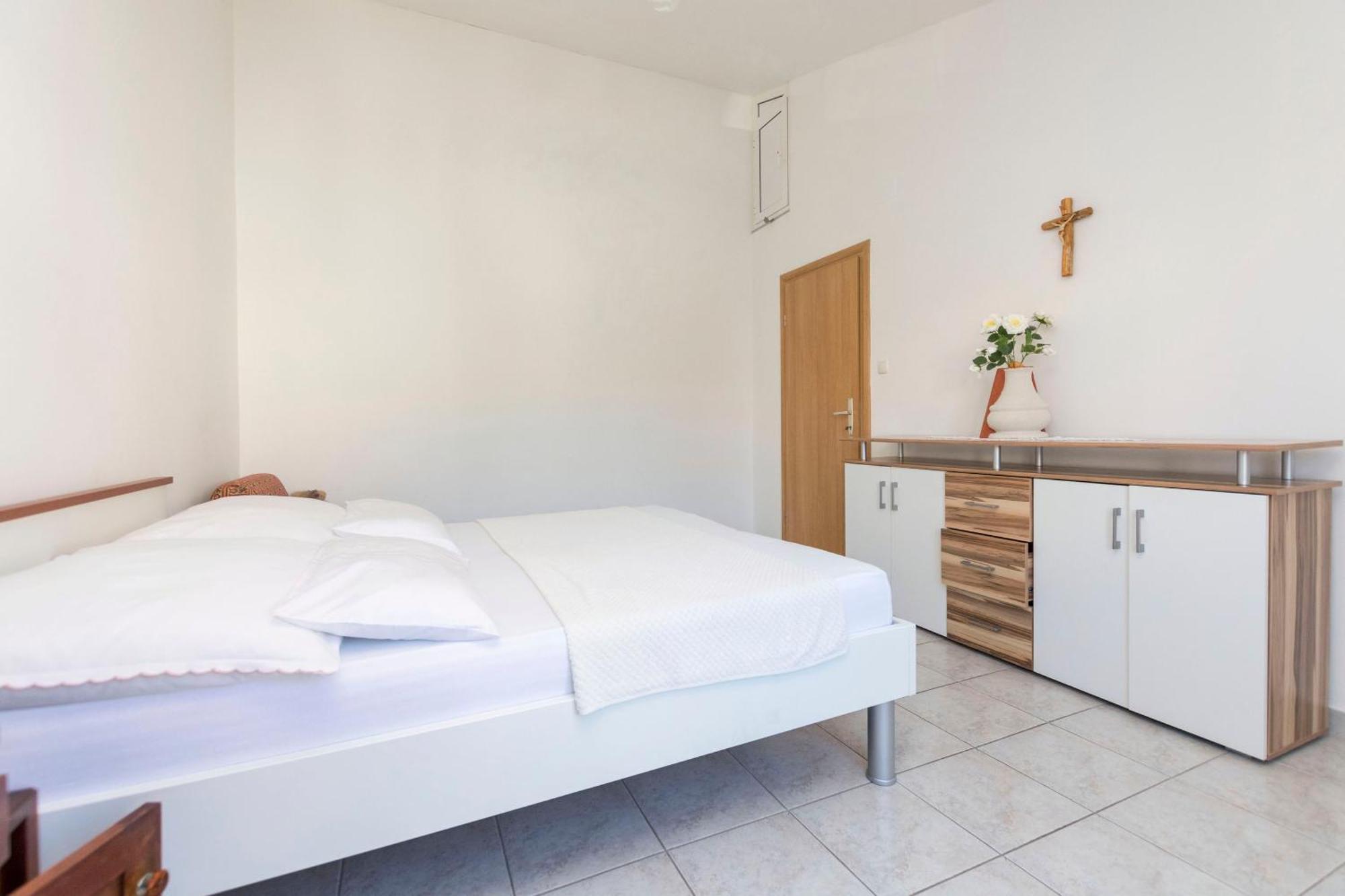 Apartments Glorija ロゴズニッツァ エクステリア 写真