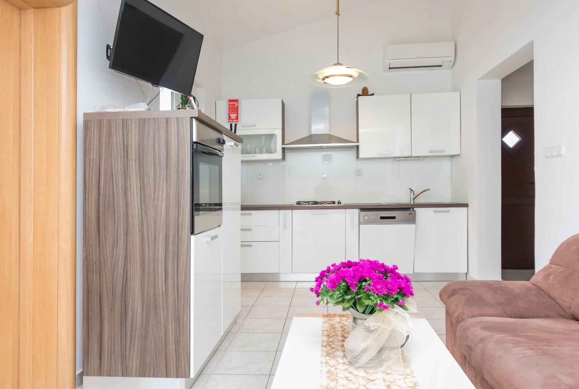 Apartments Glorija ロゴズニッツァ エクステリア 写真